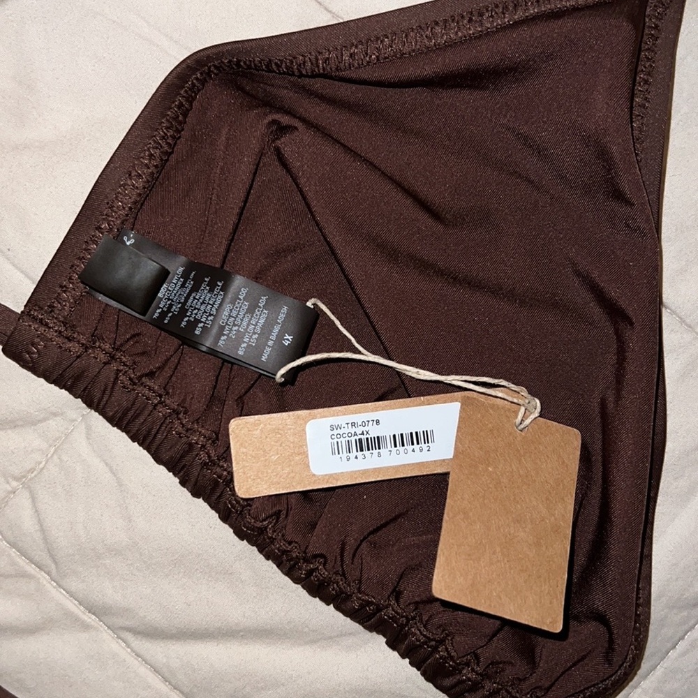 SKIMS SWIM TRIANGLE TOP - Picture 6 of 6